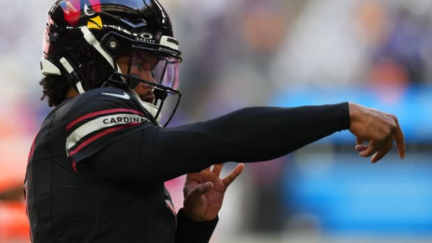 Nov 26, 2023; Glendale, Arizona, USA; Arizona Cardinals quarterback Kyler Murray (1) warms up prior to facing the Los Angeles Rams at State Farm Stadium. Mandatory Credit: Joe Camporeale-USA TODAY Sports  